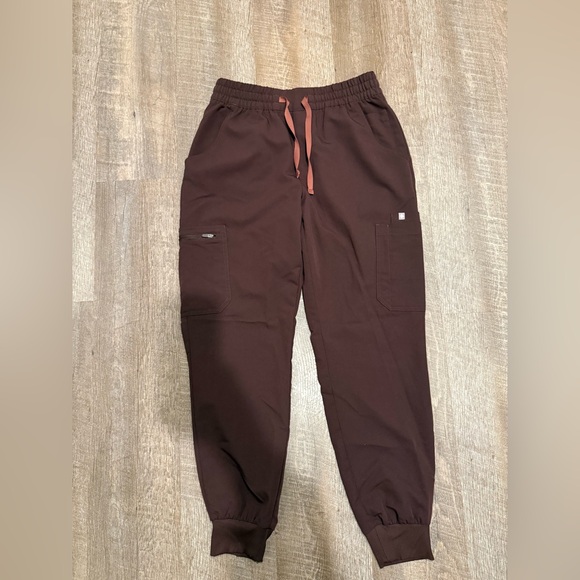 Figs Women's Scrub Set in Dark Brown/Burgundy - Picture 8 of 10